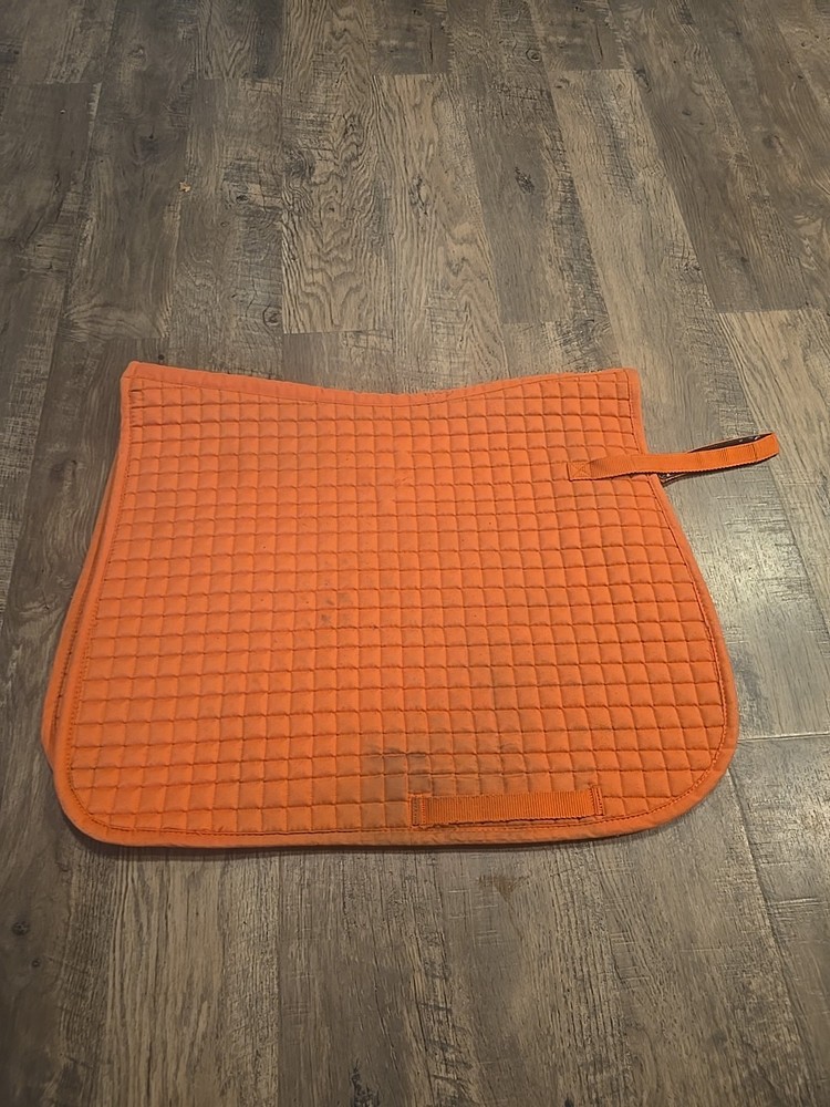 dressage saddle pad