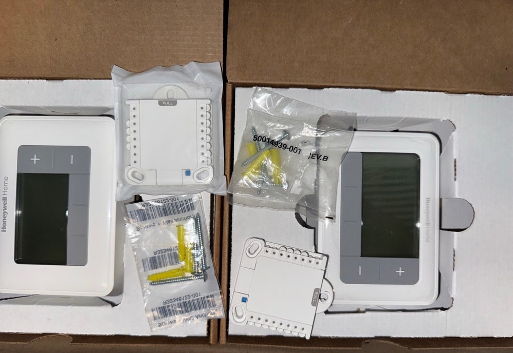 2PKG: Honeywell T5 7-Day Programmable Thermostat with Digital Display RTH7560E