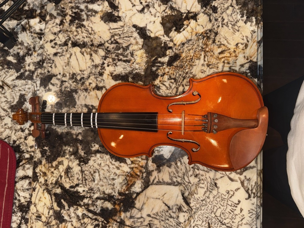 Full Size 4/4 Student Violin with Bow, Case & Shoulder Rest