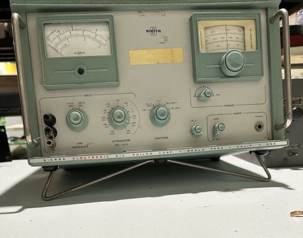 Philco Sierra Model 125B Frequency Selective Voltmeter – Untested