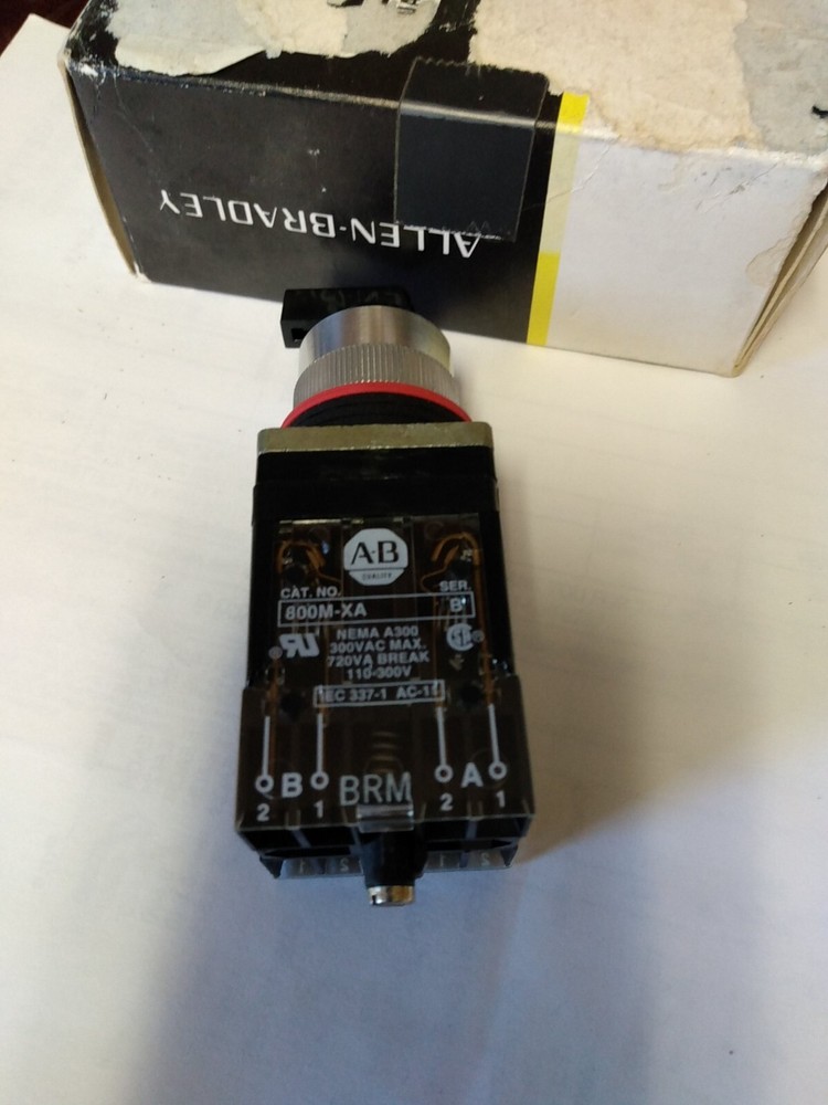 800MR-JH9RB Selector Switch 3 Position New In Old Box