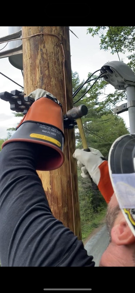 Linemen Staple Stick