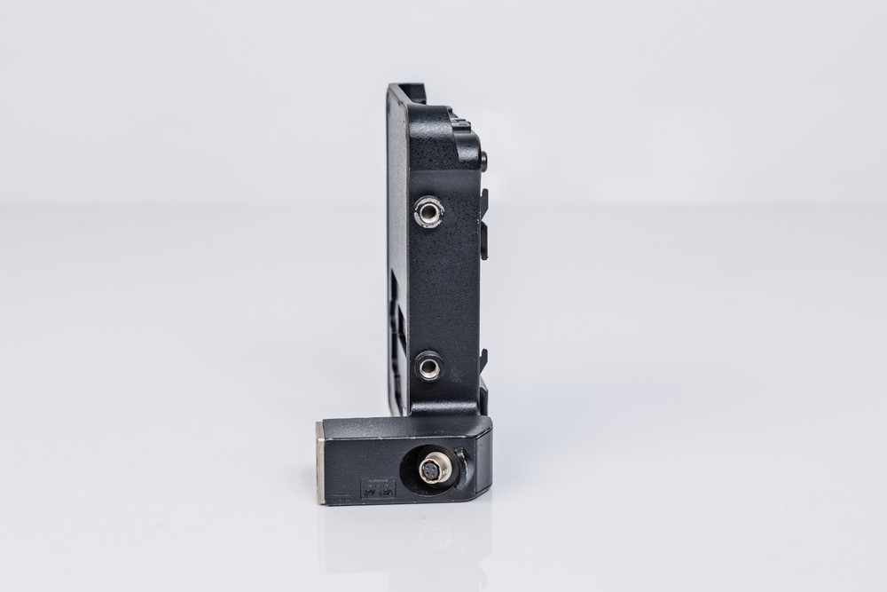 Sony AXS-R7 Recorder Adapter
