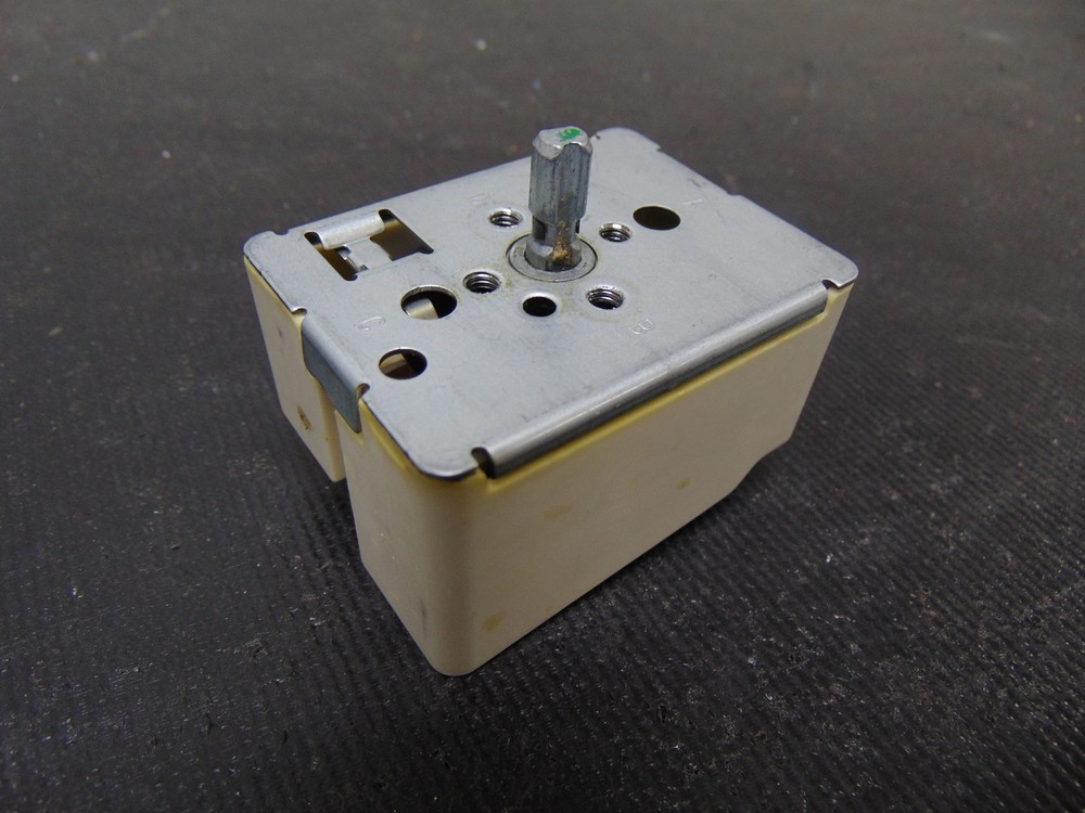 Whirlpool Range WFC150M0EW1 Surface Element Control Switch WP3148953