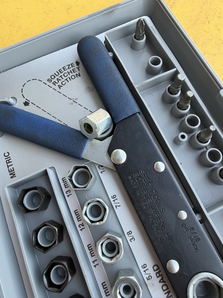 Spec Tools Ratcheting Squeeze Wrench Hand Tool With Case & Bits ( Some Missing)