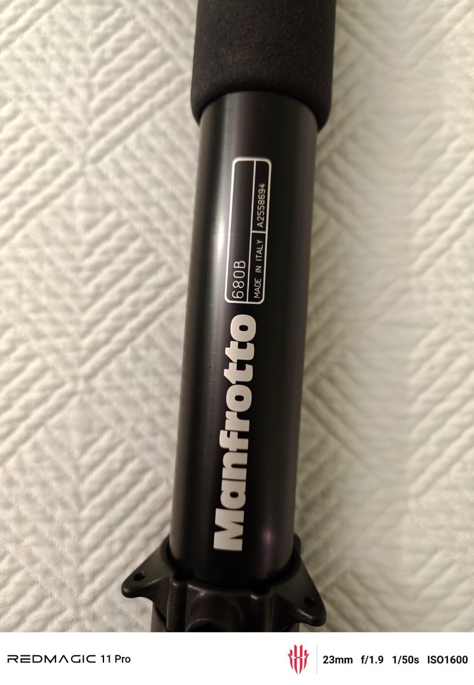 Used Manfrotto 680B Monopod