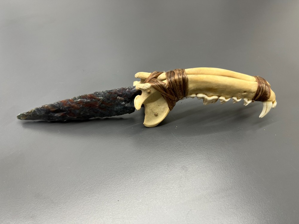 VINTAGE PRIMITIVE KNIFE - HUNTING - UNKNOWN ORIGIN