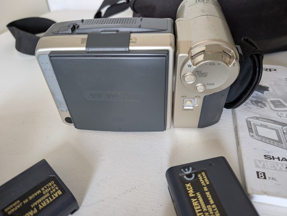 Sharp Viewcam VL-E630S camcorder Video recorder with extras– Tested working