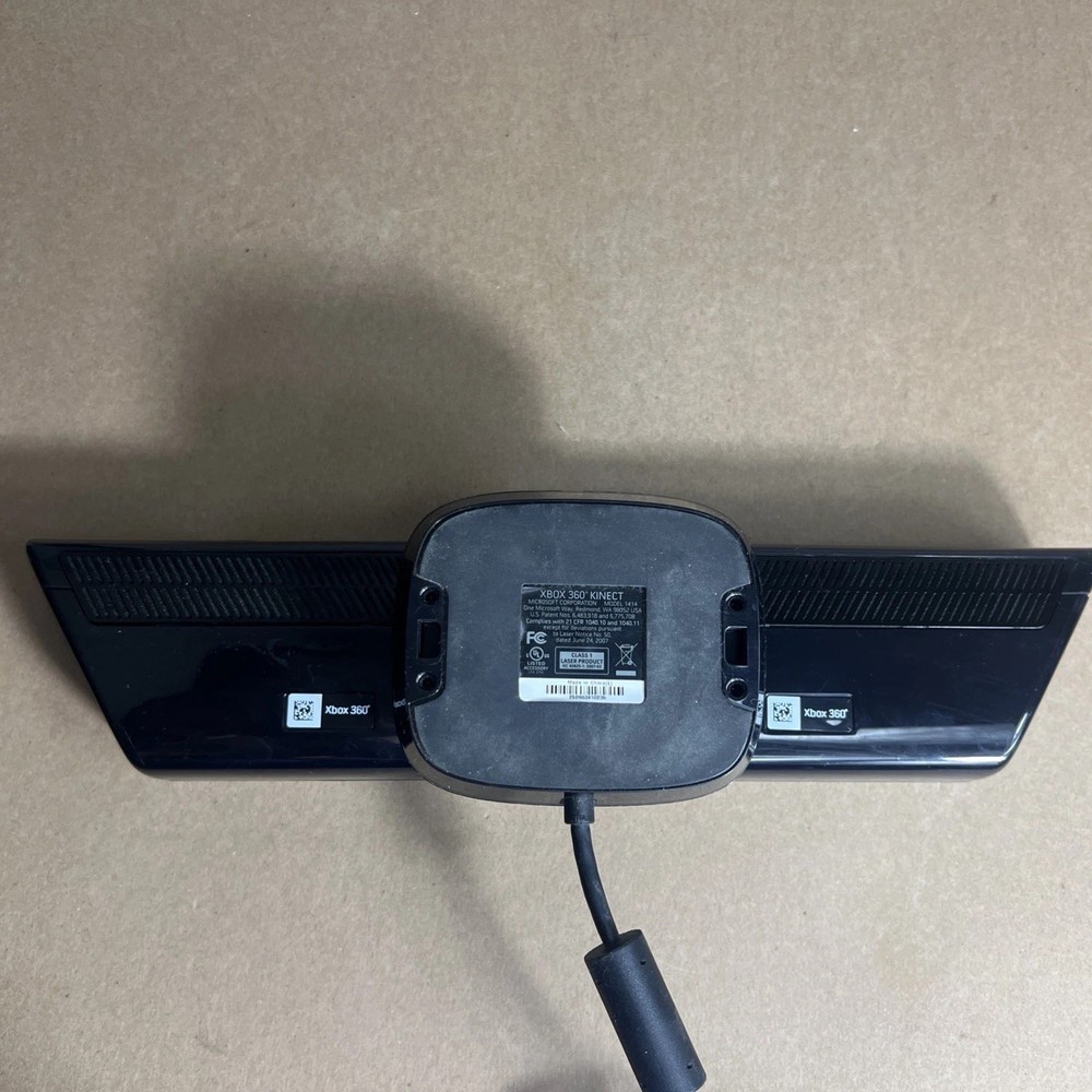 Microsoft Xbox 360 Kinect Sensor - Black