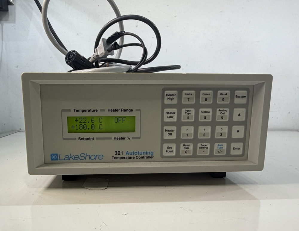 LakeShore 321 Autotuning Temperature Controller