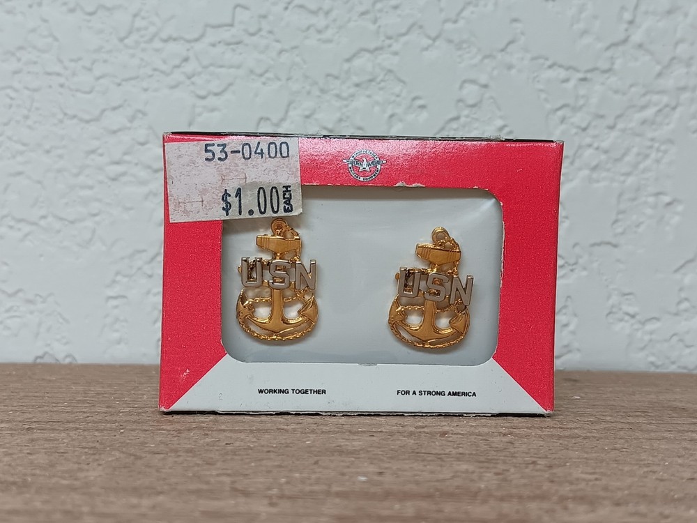 US Navy Insignia Pins