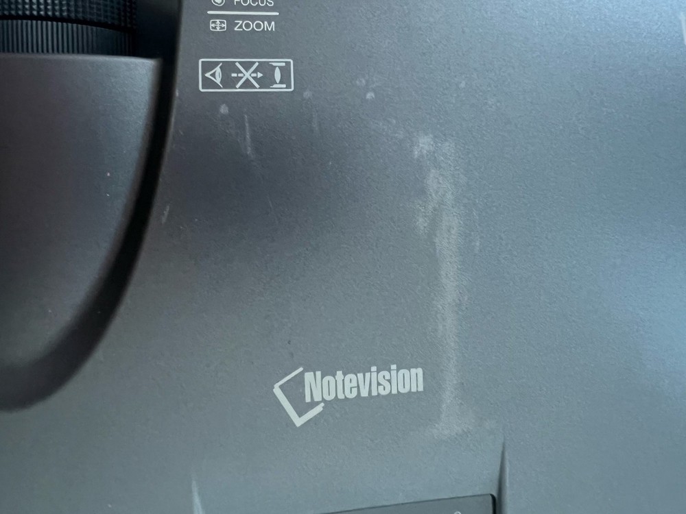 SHARP Notevision PG-F200X Projector, remote & Apple adapter, VERY LOW LAMP HOURS