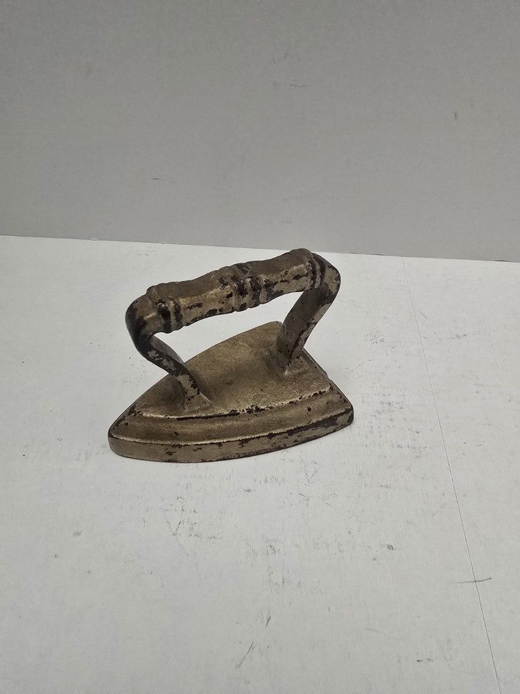 Antique Cast Iron Mini Sad Iron, 3"