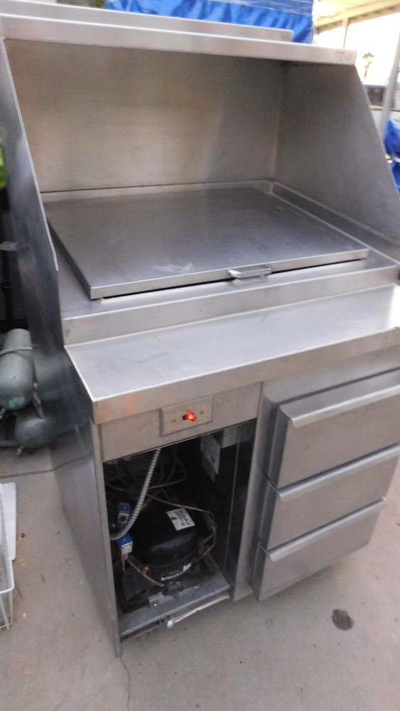 PREP. PIZZA, SANDWITCH TABLE REFRIGERATED ()