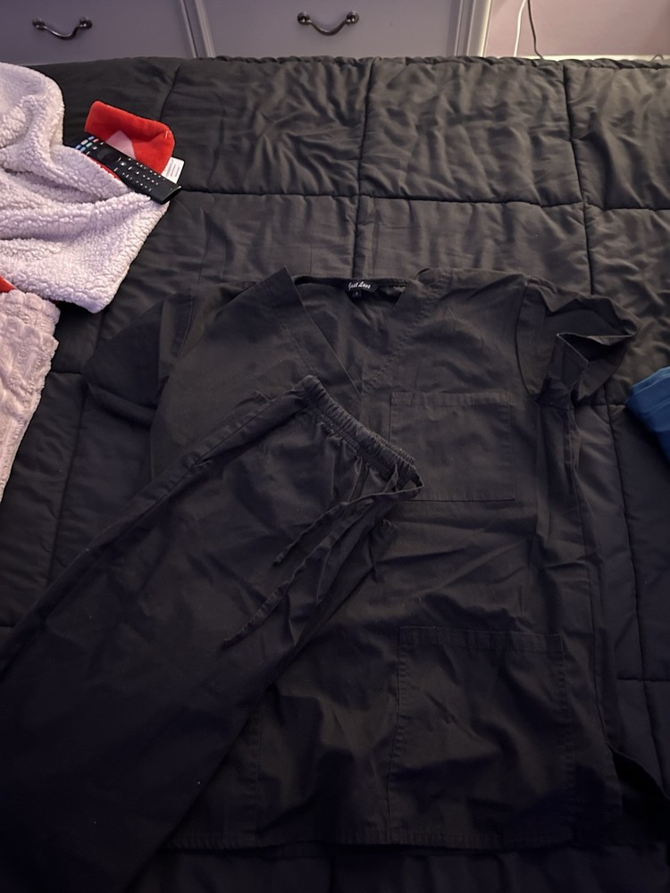 women’s scrub two pair size small