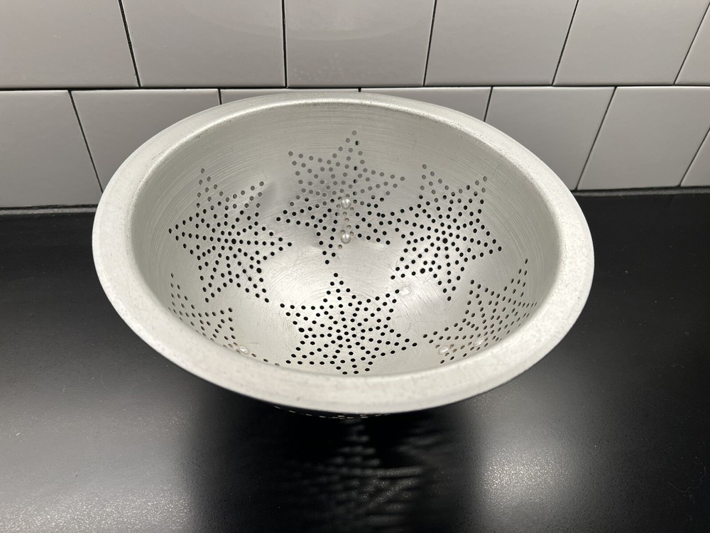 Vintage Aluminum Footed Colander Strainer Star Pattern