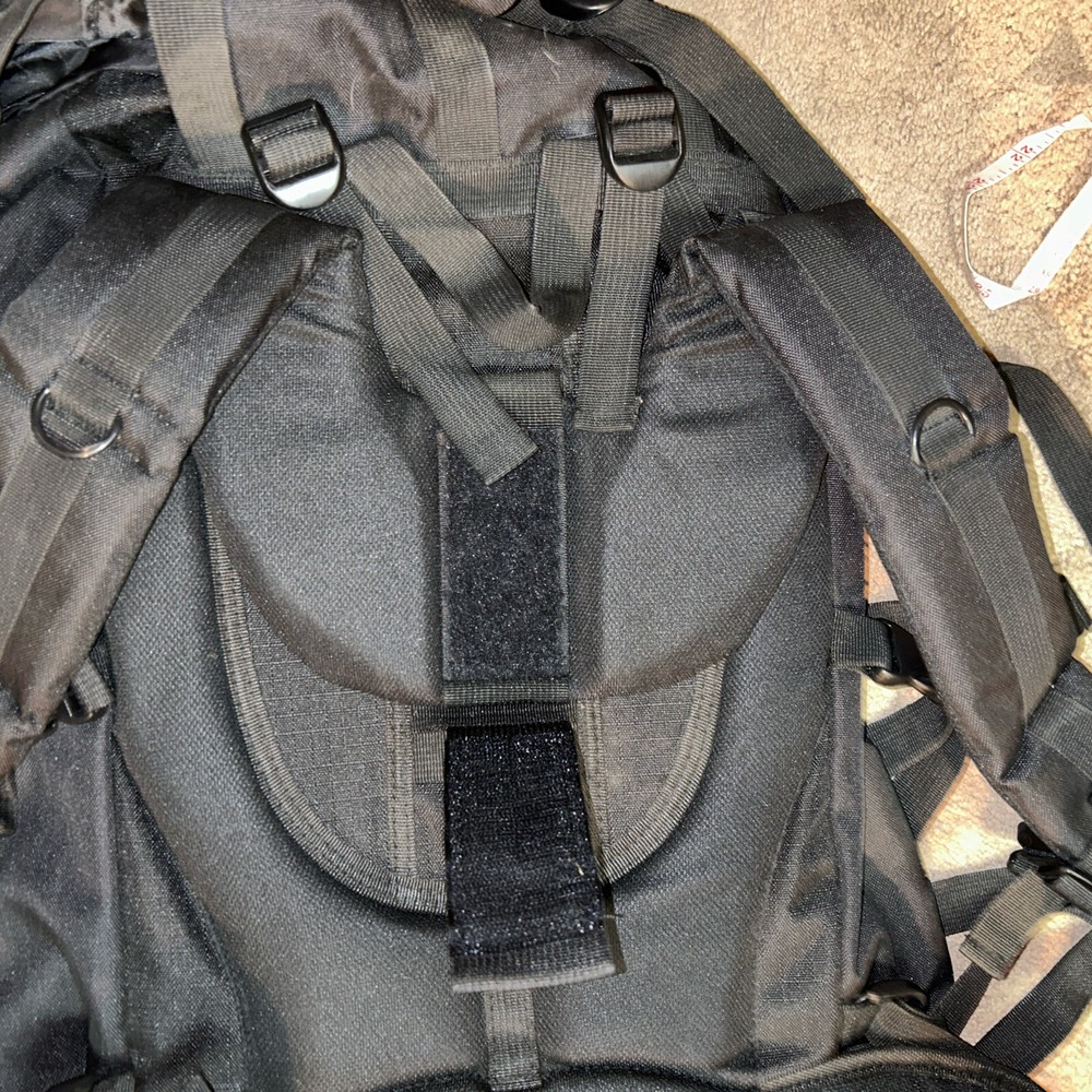 Outlander Extreme 80 Internal Frame Backpack W Attached Day Pack GUC