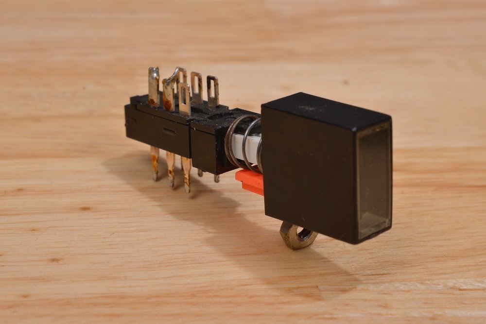 PUSH BUTTON METER  SWITCH (ORANGE) FOR ALPHA 76CA 78 HF LINEAR AMPLIFIER