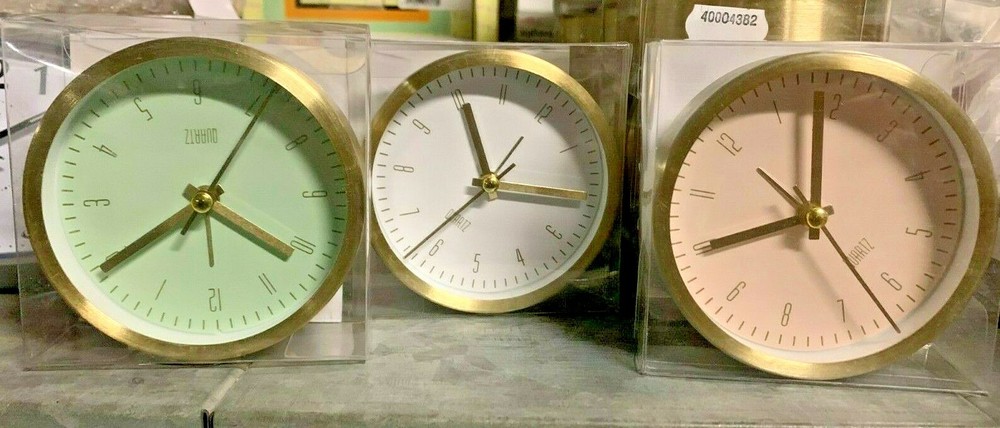 ALUMINUM ANALOG ALARM CLOCK TABLE OR BEDSIDE TABLE diam 9 cm