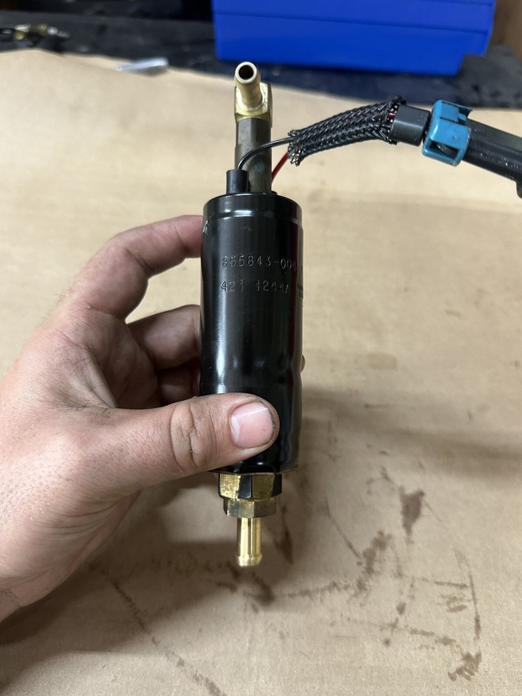 OEM MERCURY FUEL PUMP PN# 8558432 (B-117)