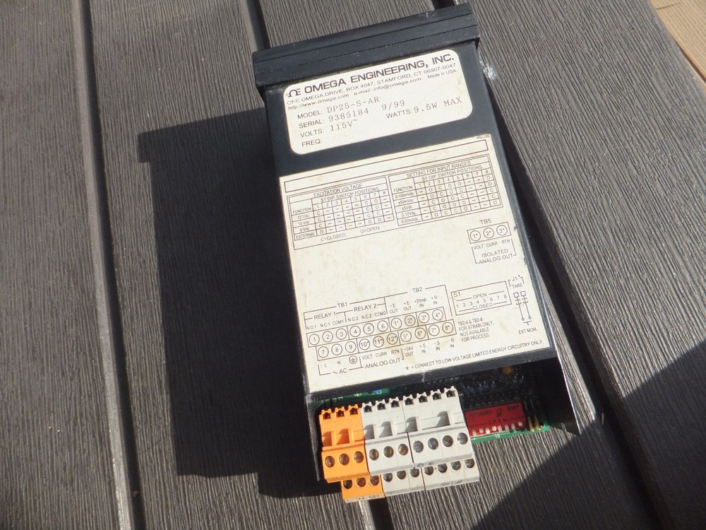 Omega Engineering Model DP25-S-AR Digital Panel Meter Strain & Process