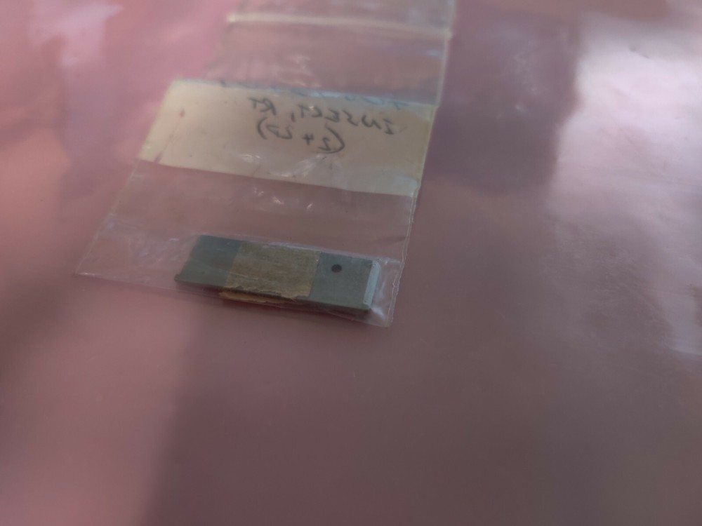 Universal Instruments Insert, Right (24 Ld) 40695101