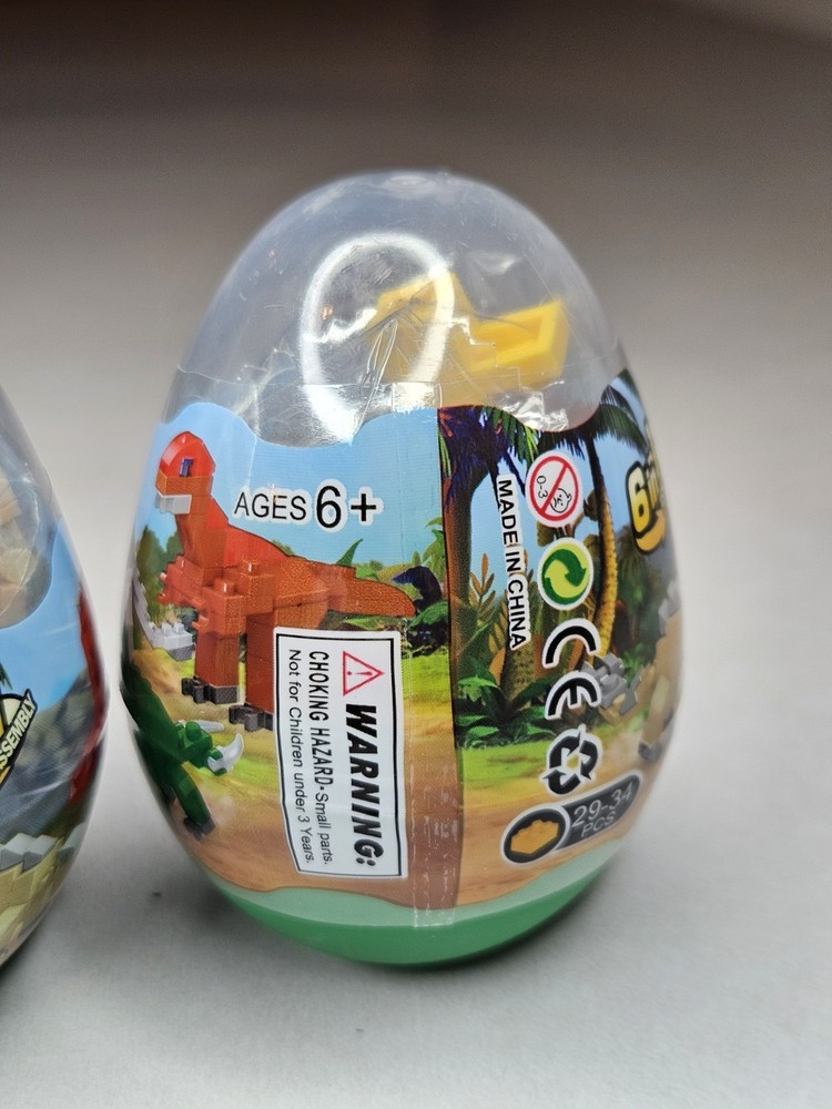 2 Blocks World Dinosaurs