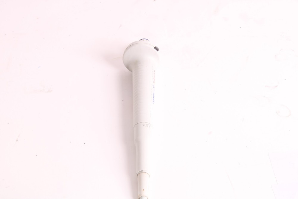 Eppendorf Reference 100-1000ul Single Channel Pipette - Fair Condition