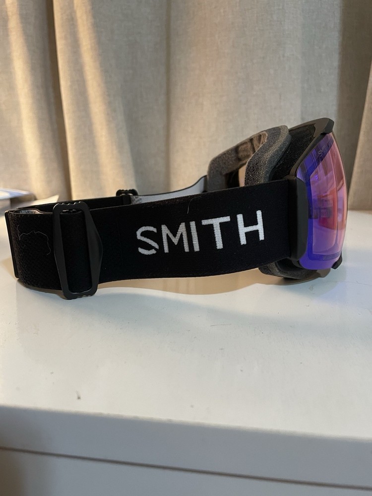 Smith Optics Sequence- Chromapop Ski Goggles Low Light Lens Black Frame