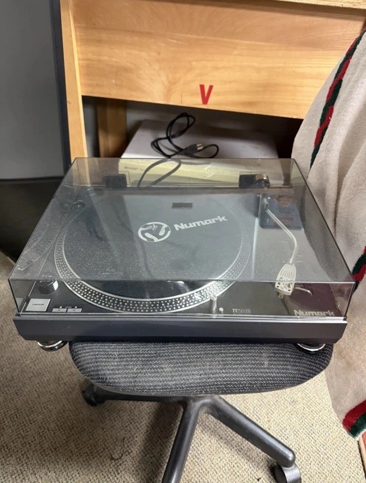Numark TT250USB Turntable UNTESTED AS IS