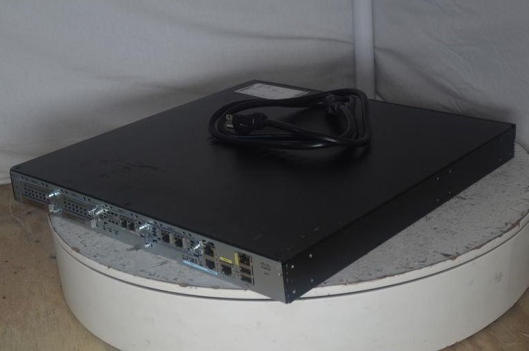 Cisco 2901 CISCO2901/K9 V06 Integrated Services Router