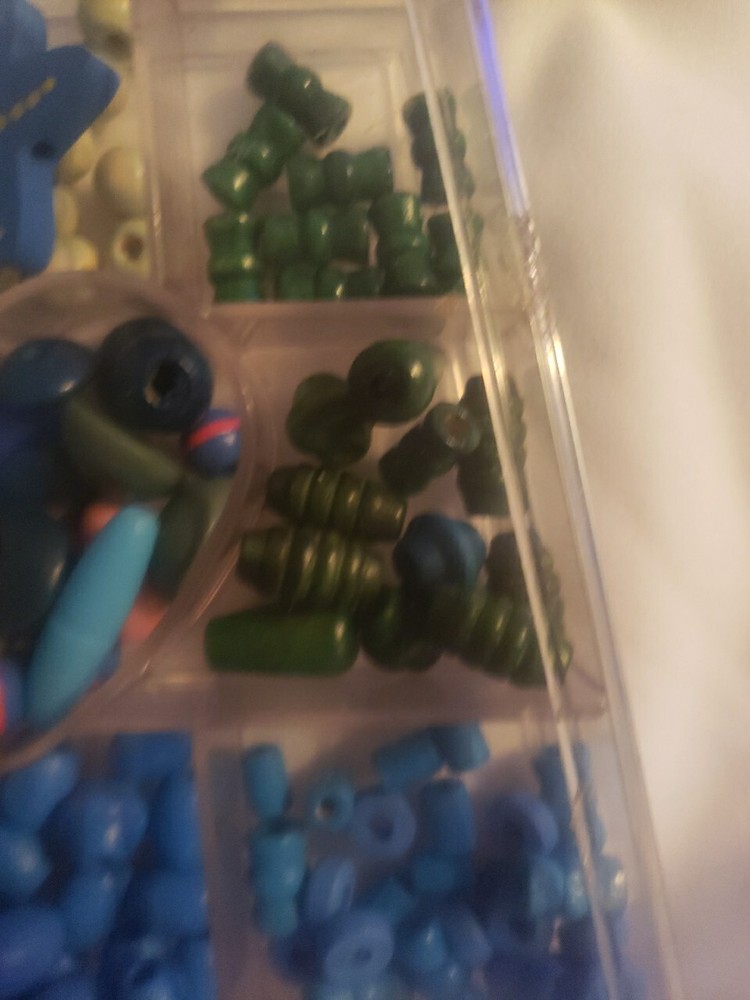 Beads Peries Mixed 100+ In Cute Purse Shaped Carrying Case