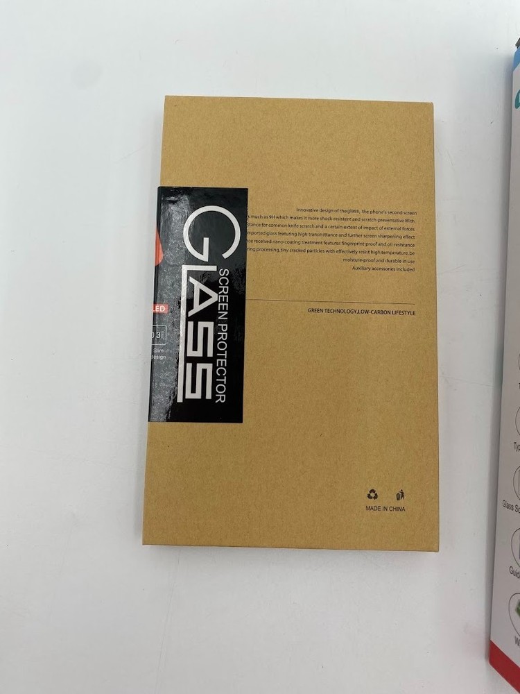 GameFitz 14-in-1 Accessories Pack Nintendo Switch and Glass Screen Protector