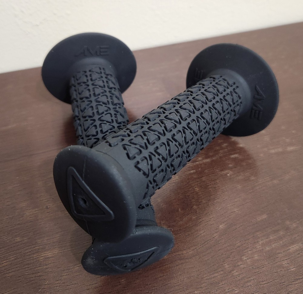 Dia-Compe Tech 77 Levers & AME Grips