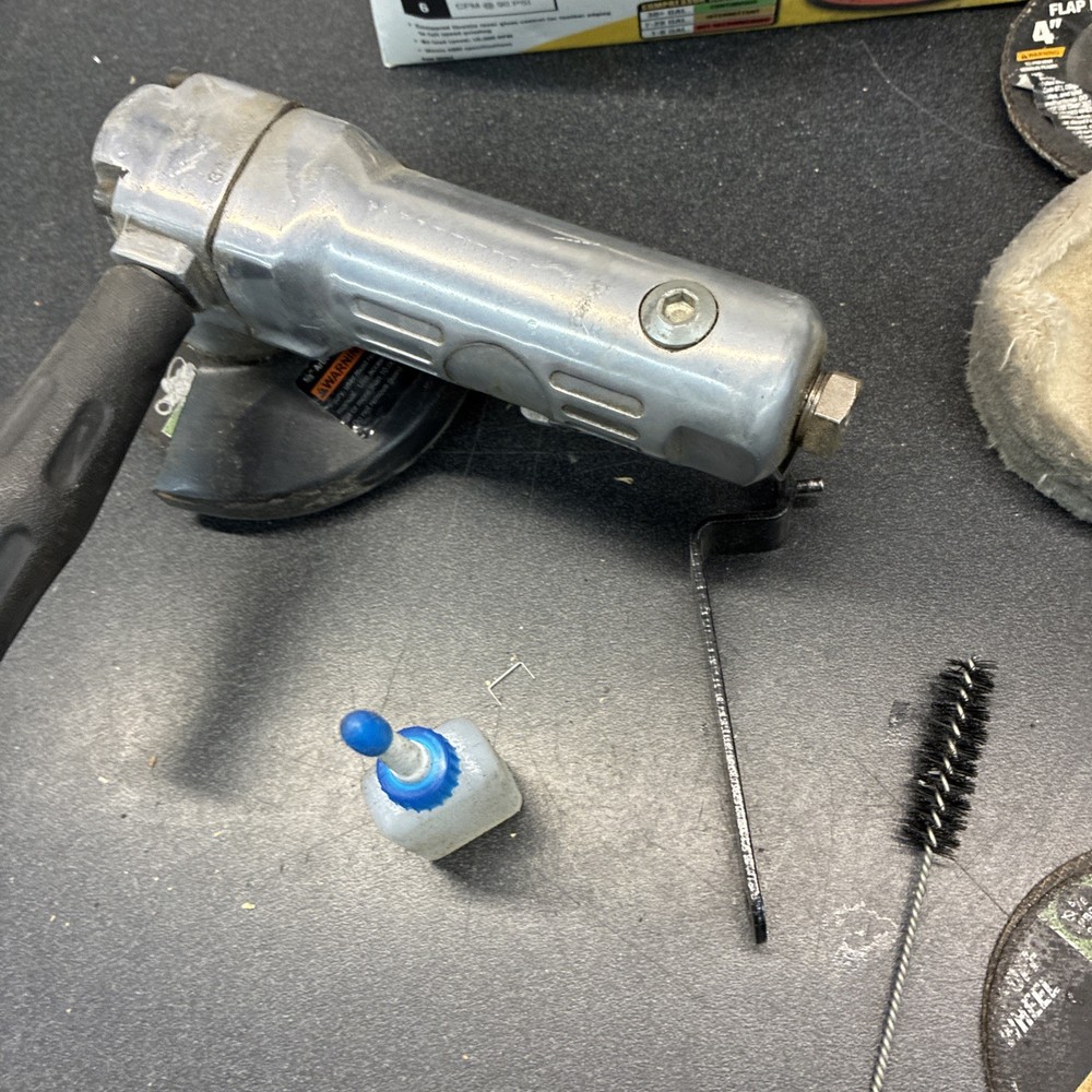 CENTRAL PNEUMATIC AIR GRINDER 4” + Handle + Accessories Wheels Tools Used