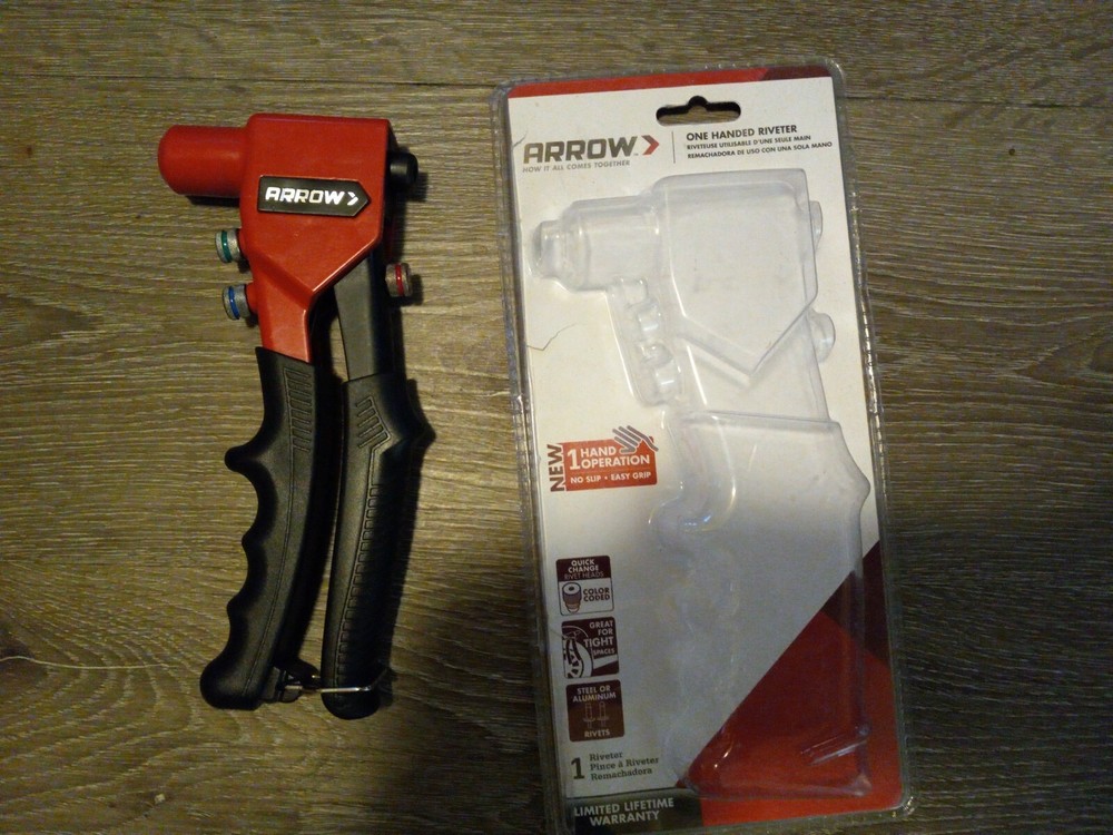 Arrow One Handed Riveter Model: RT187M