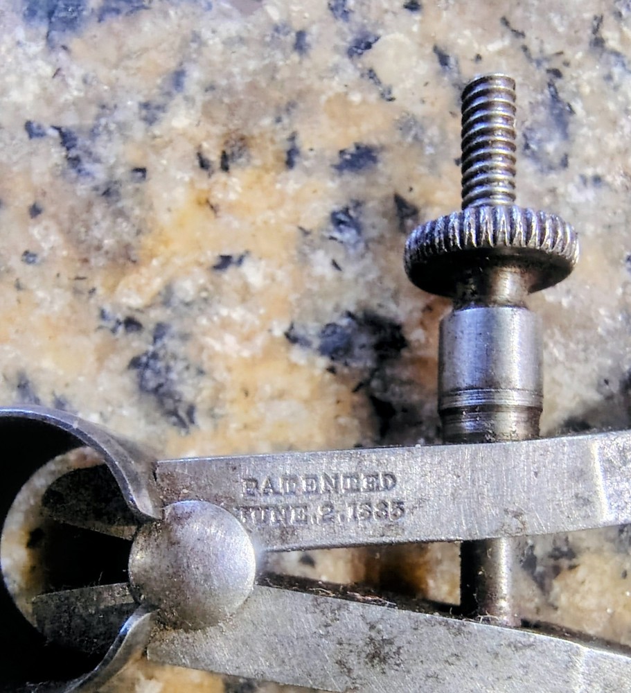 🗽 VINTAGE MINI 1-1/2" OD CALIPER