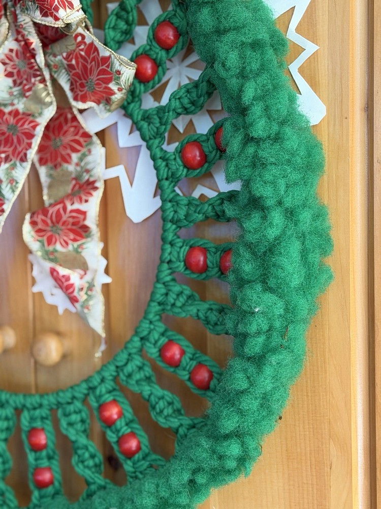 VTG Macrame Christmas Wreath Wall Hanging Handmade