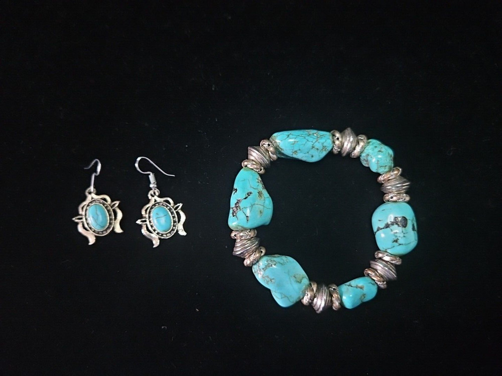 TURQUOISE EARRINGS & BRACELET SILVER TONE
