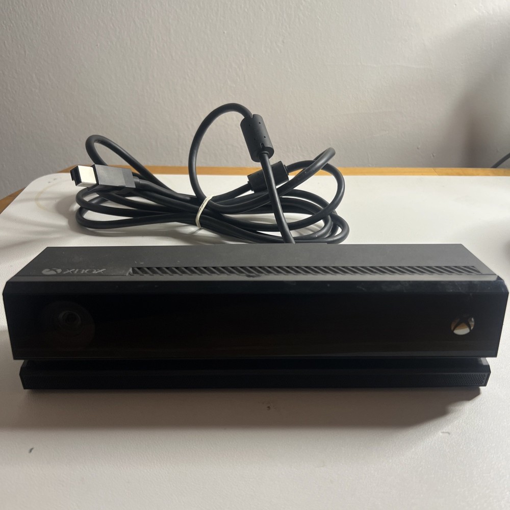 Microsoft Xbox One Kinect Sensor Camera Motion Controller Model 1520 Black