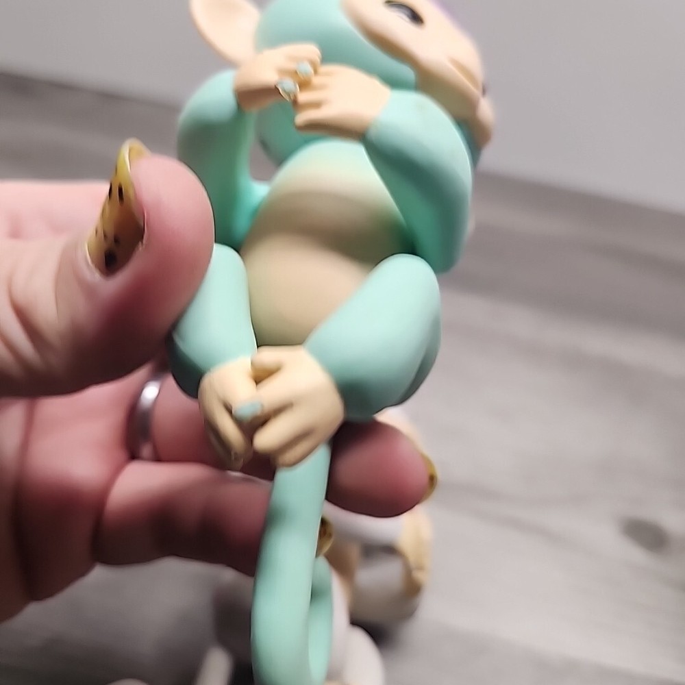 Pair Of Used, Working (Tested) Fingerling Monkeys