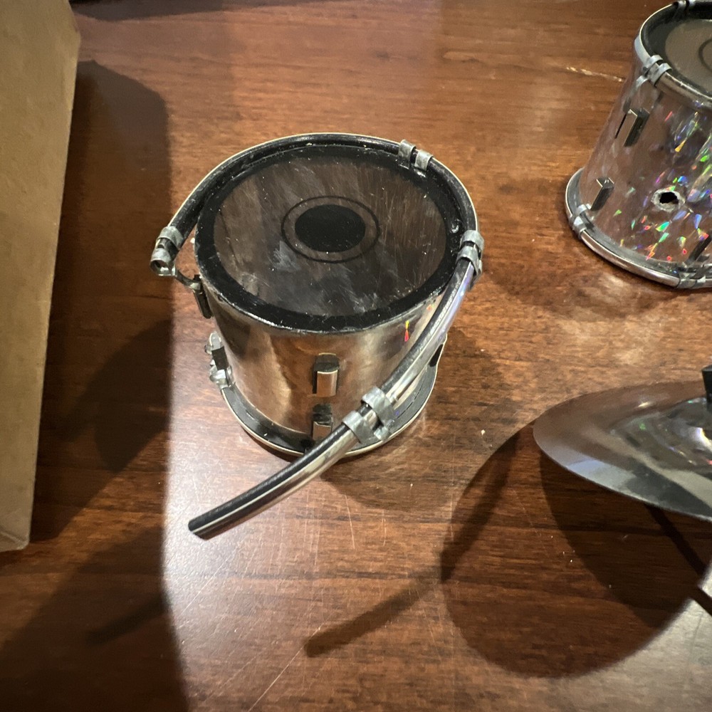 TAMA Miniature Drum set the Beatles edition.