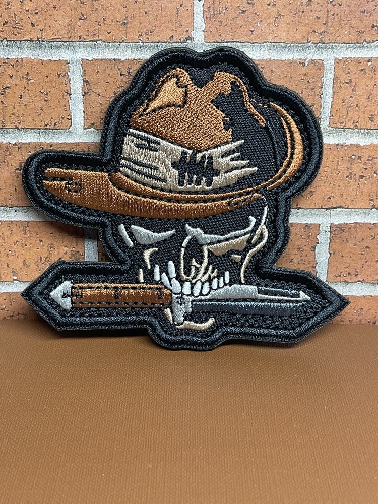 Tactical Morale Patch - Skull Patch - Hook Loop Embroidered Pirate Knife Patch