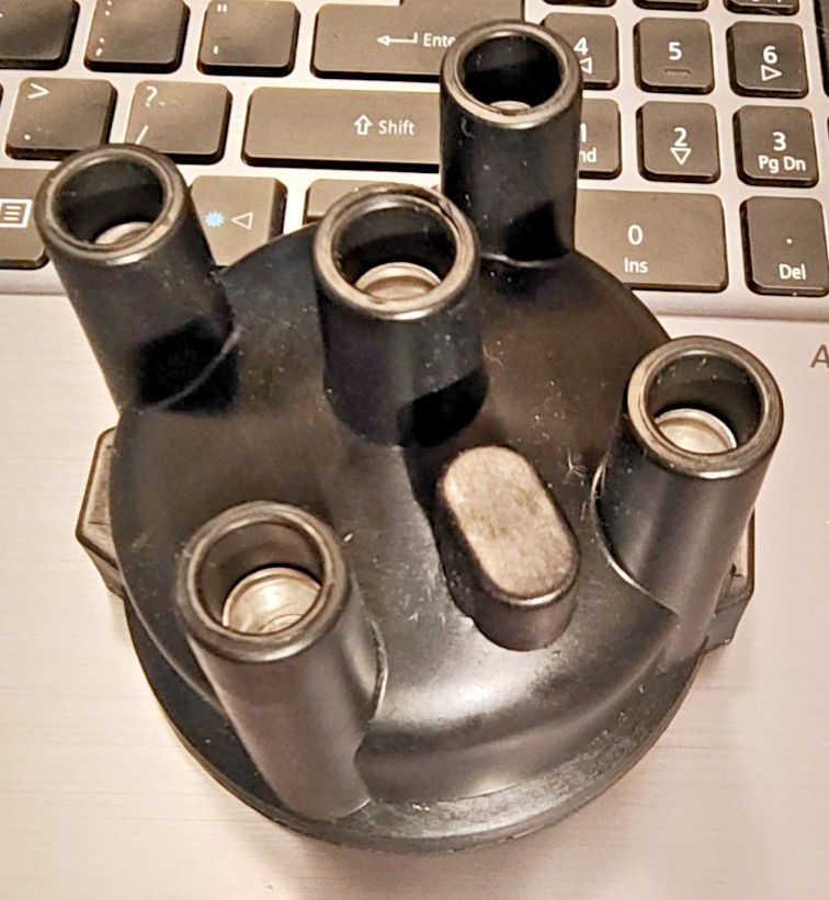 MITSUBISHI / CATERPILLAR FORKLIFT DISTRIBUTOR CAP MD611686