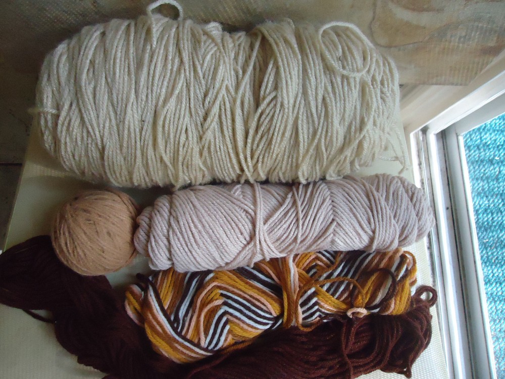 Crafts 1 1/3 Pound Assorted Brown/Tan Yarn Remnants