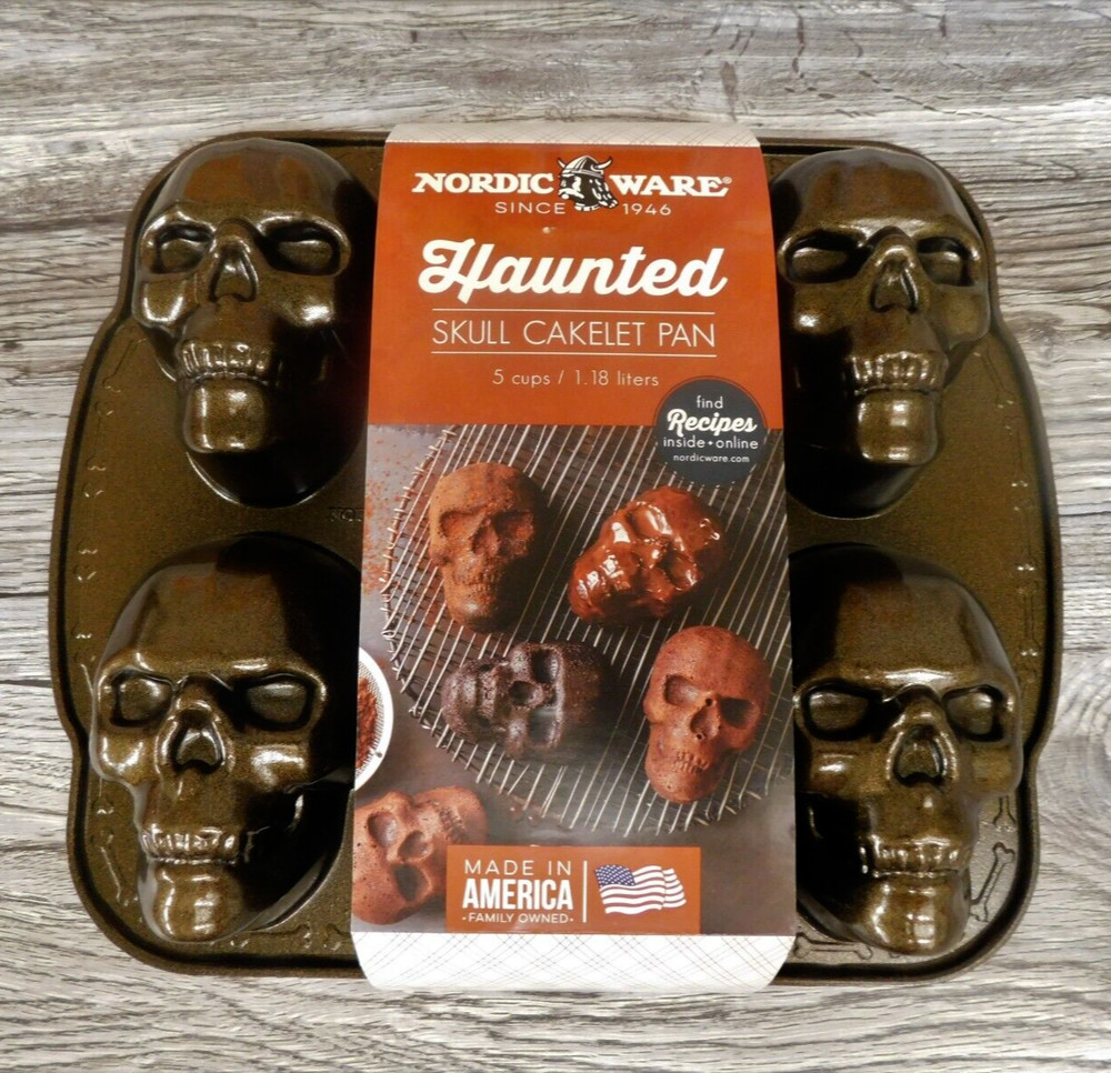Nordic Ware Haunted Skull Cakelet Pan - New
