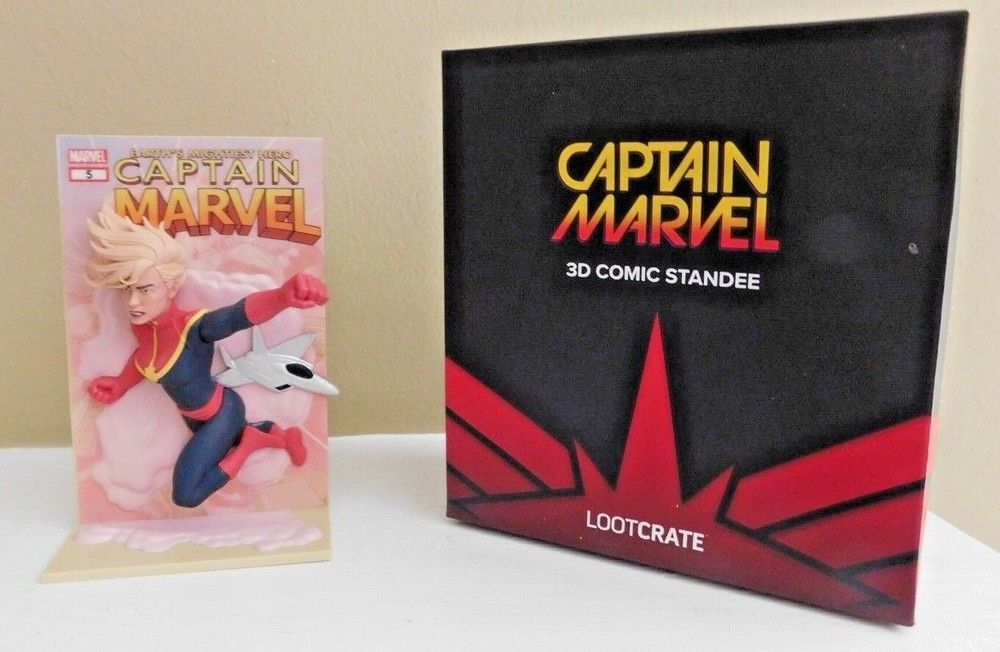 Loot Crate Exclusive Captain Marvel 3d Comic Standee New