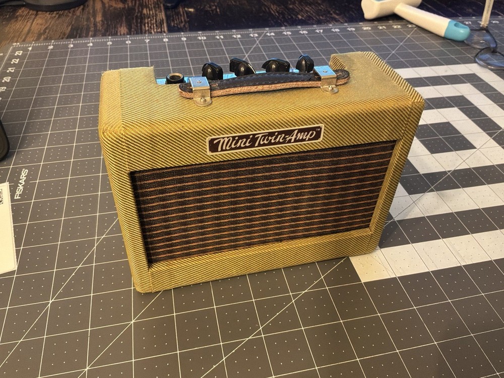 Fender 57' Twin MINI Portable Tweed Amp