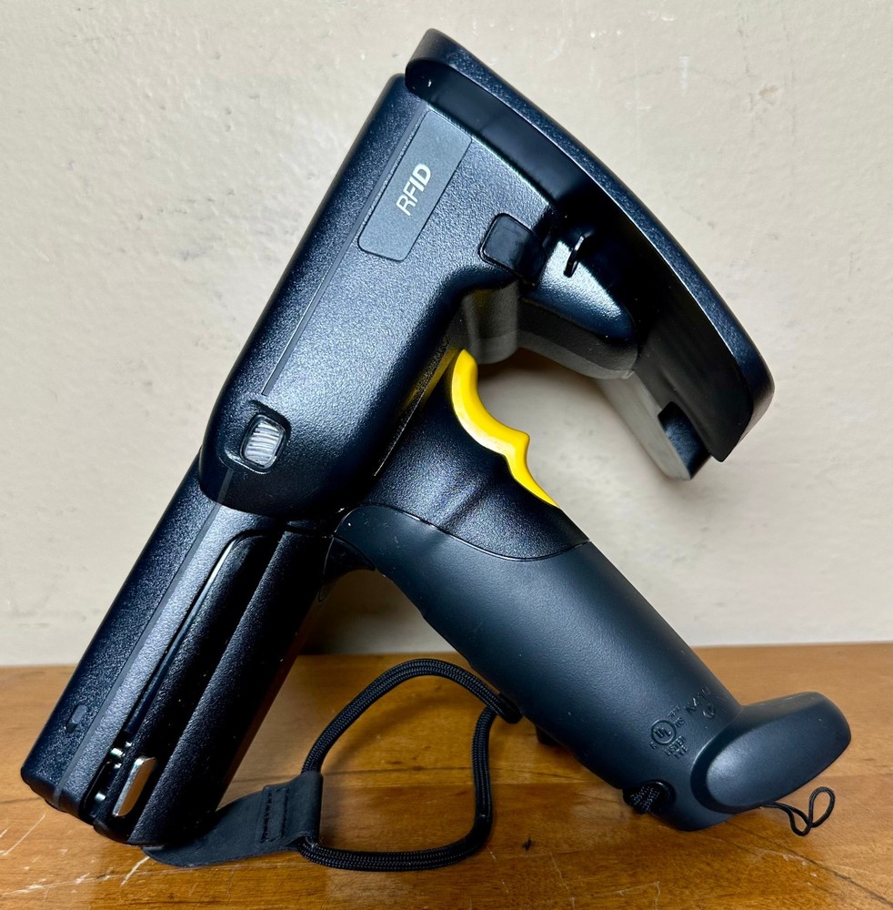 Symbol MC319ZUS Handheld RFID Mobile Computer Terminal Barcode Scanner