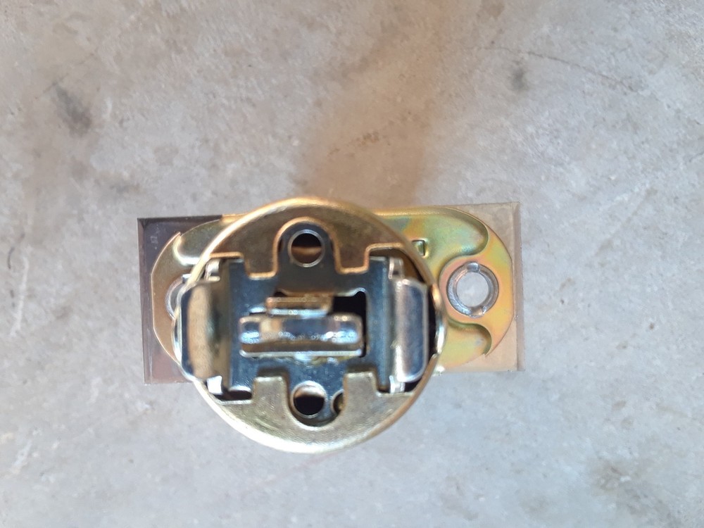 falcon single point latch